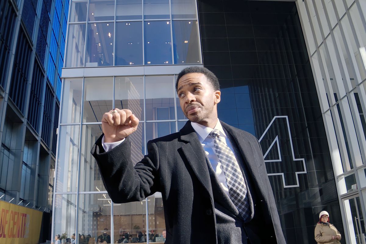 André Holland as Ray Burke in High Flying Bird.